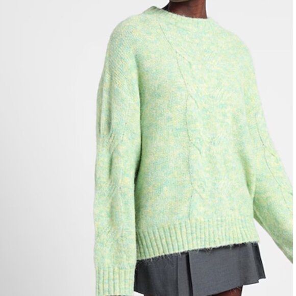 NWT Topshop Fuzzy Soft Green Knit Sweater, Long Sleeves Cable Crew Size 0-2 - Picture 1 of 14